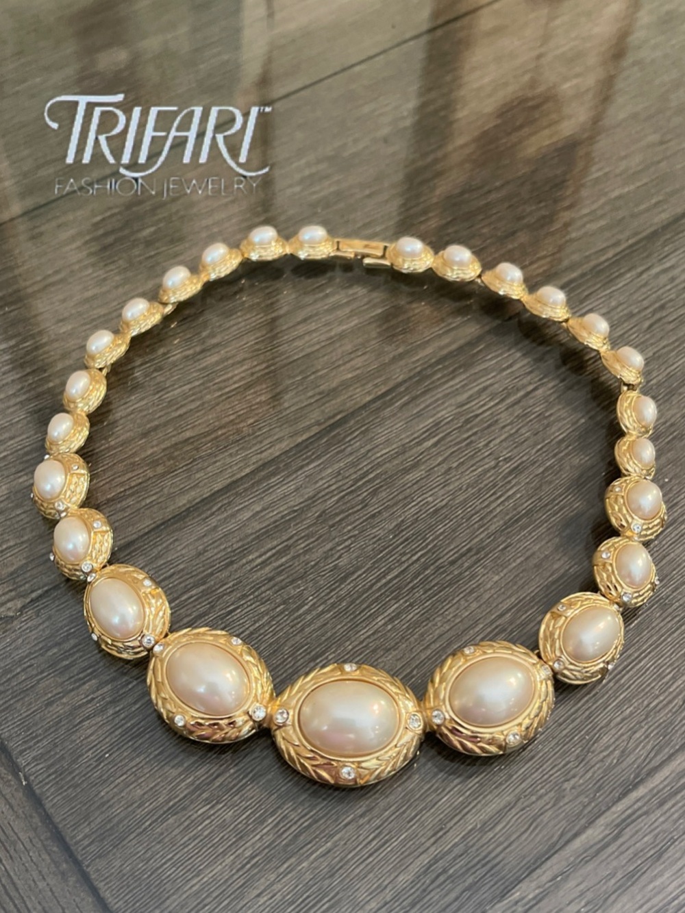 Vintage TRIFARI Oval Faux Pearl Cabochon Statement Necklace
